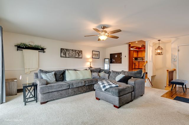 11154 S Worth Avenue, Worth, IL 60482
