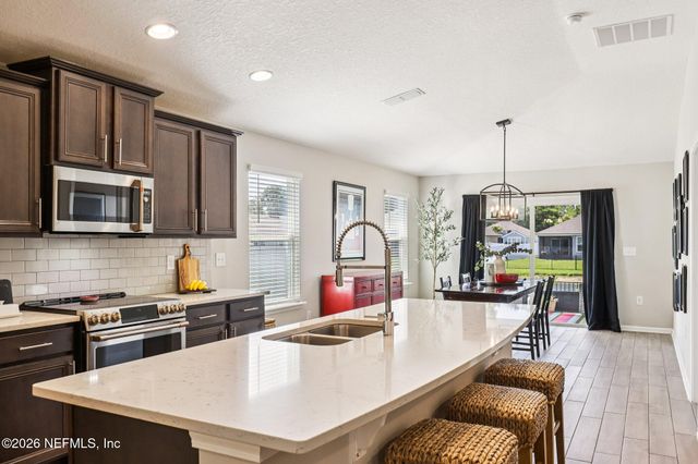 3160 SPOTTED BASS Lane, Jacksonville, FL 32226