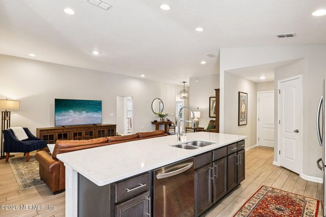 3160 SPOTTED BASS Lane, Jacksonville, FL 32226