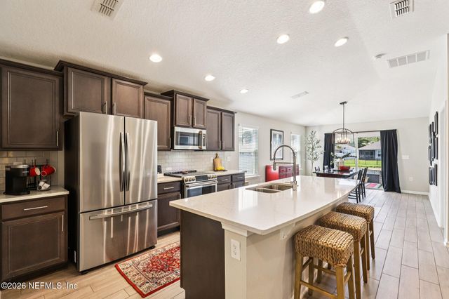 3160 SPOTTED BASS Lane, Jacksonville, FL 32226