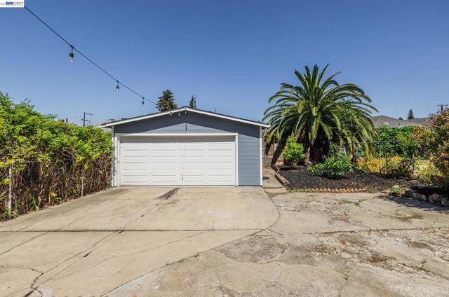 2023 46th Ave, Oakland, CA 94601