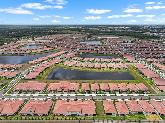 17222 HOLLY WELL AVENUE, Wimauma, FL 33598