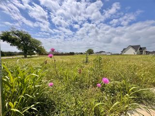 11 Pareya Circle, West, TX 76691