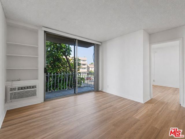 210 S La Fayette Park Place 201, Los Angeles, CA 90057