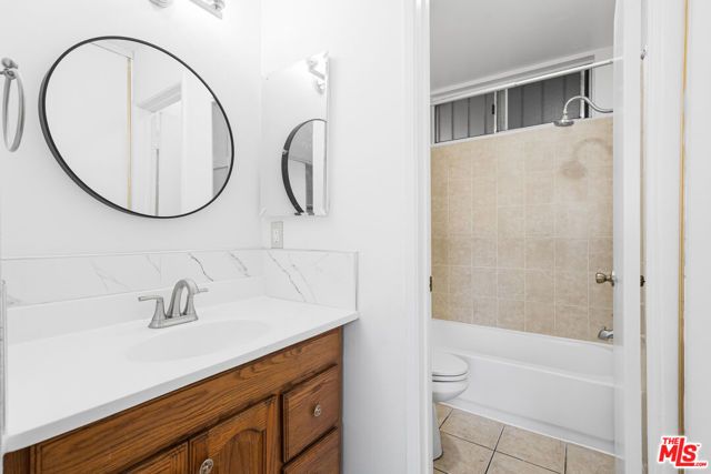210 S La Fayette Park Place 201, Los Angeles, CA 90057