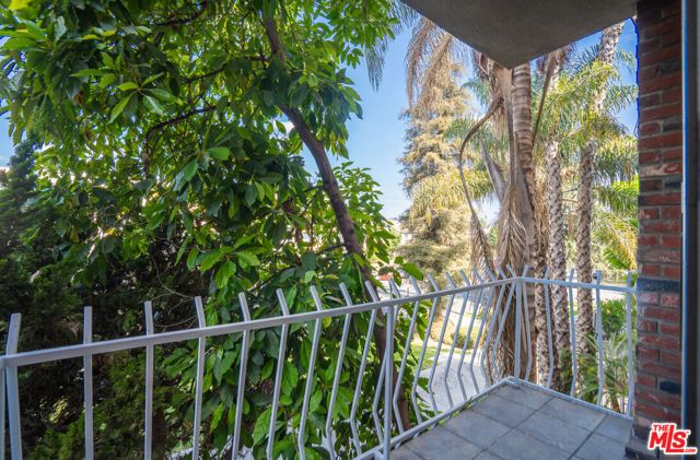 210 S La Fayette Park Place 201, Los Angeles, CA 90057