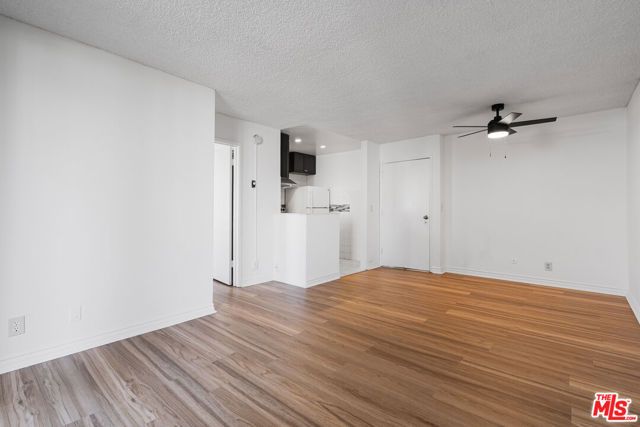210 S La Fayette Park Place 201, Los Angeles, CA 90057