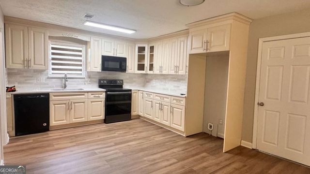 4091 Big Valley Trail, Stone Mountain, GA 30083