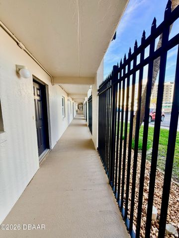 2626 S Atlantic Ave Apt 208, Daytona Beach Shores, FL 32118