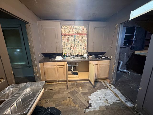 2912 Warren Avenue, Dallas, TX 75215