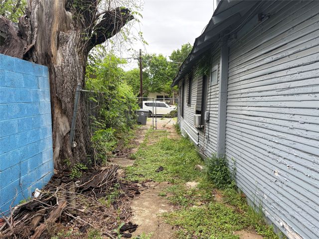 2912 Warren Avenue, Dallas, TX 75215