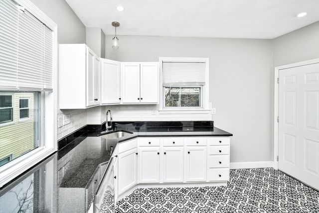 109 Walnut St, Somerville, MA 02145