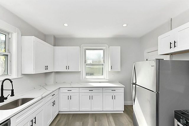 109 Walnut St, Somerville, MA 02145