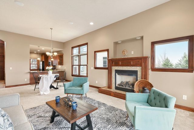 15611 Monroe Court, Urbandale, IA 50323