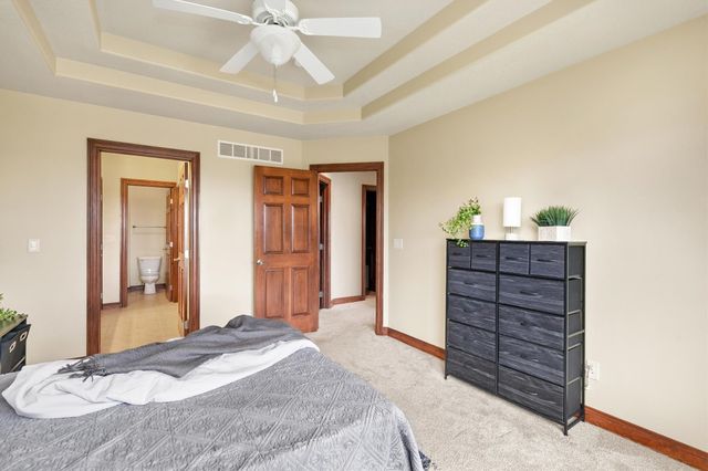 15611 Monroe Court, Urbandale, IA 50323