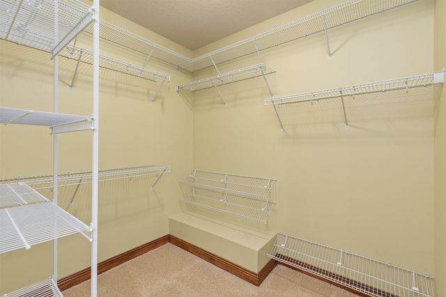 15611 Monroe Court, Urbandale, IA 50323