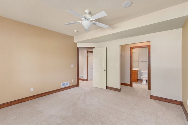 15611 Monroe Court, Urbandale, IA 50323