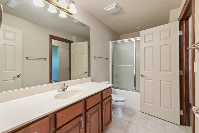 15611 Monroe Court, Urbandale, IA 50323