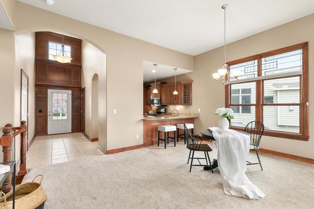 15611 Monroe Court, Urbandale, IA 50323