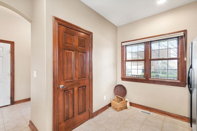 15611 Monroe Court, Urbandale, IA 50323