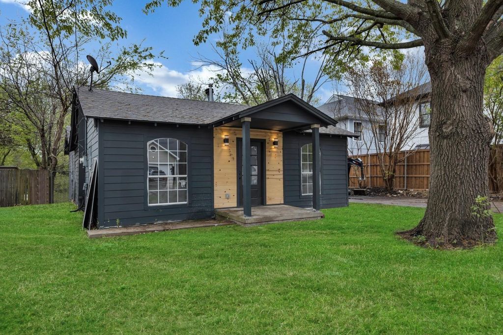 1404 N Bradley Street, Mckinney, TX 75069