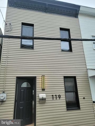 119 CARBON ST, Minersville, PA 17954