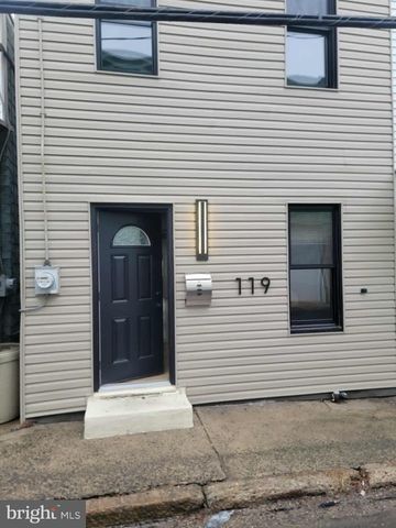 119 CARBON ST, Minersville, PA 17954