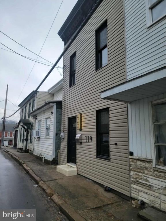 119 CARBON ST, Minersville, PA 17954