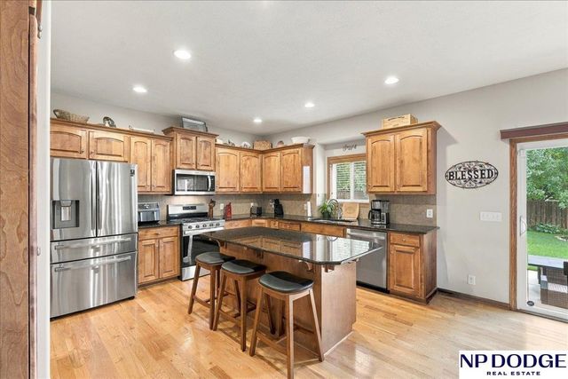 19353 G Street, Omaha, NE 68135
