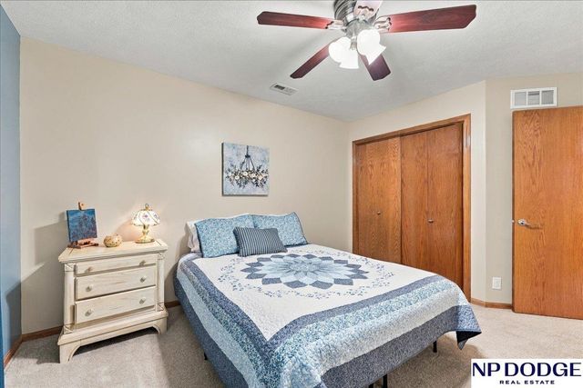 19353 G Street, Omaha, NE 68135