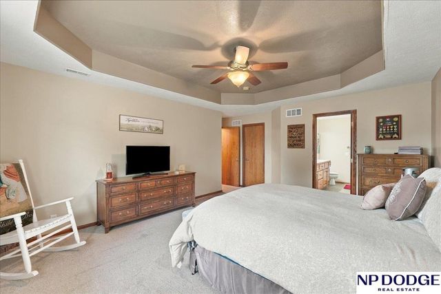 19353 G Street, Omaha, NE 68135
