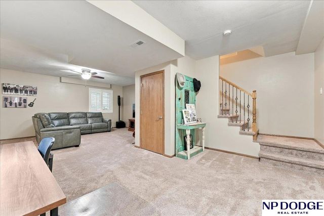 19353 G Street, Omaha, NE 68135
