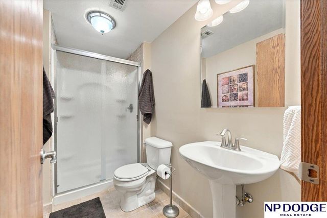 19353 G Street, Omaha, NE 68135