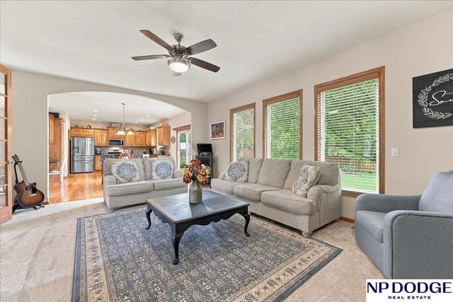 19353 G Street, Omaha, NE 68135