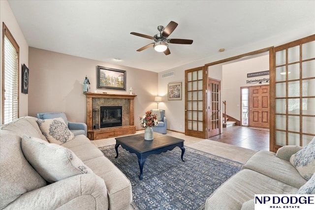 19353 G Street, Omaha, NE 68135