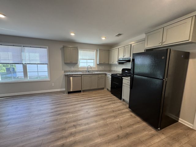207 Mountaindale Dr, Smyrna, TN 37167