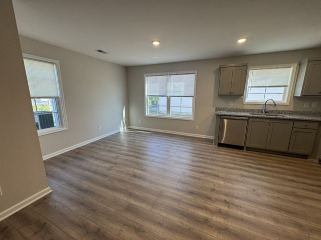 207 Mountaindale Dr, Smyrna, TN 37167