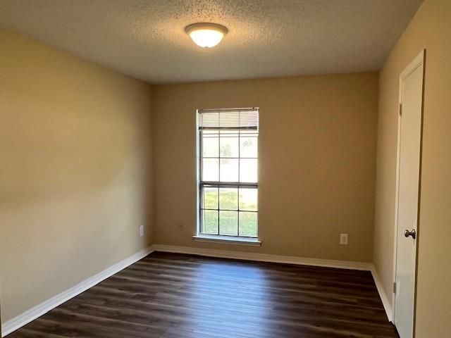 5063 Camelot W Drive, Mobile, AL 36619