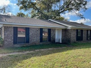 5063 Camelot W Drive, Mobile, AL 36619