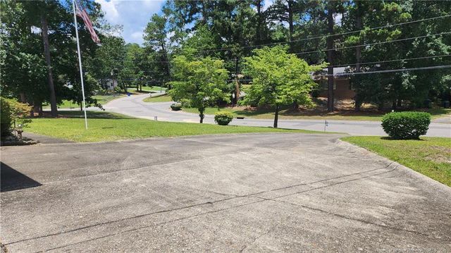 703 Roundtree Drive, Fayetteville, NC 28303