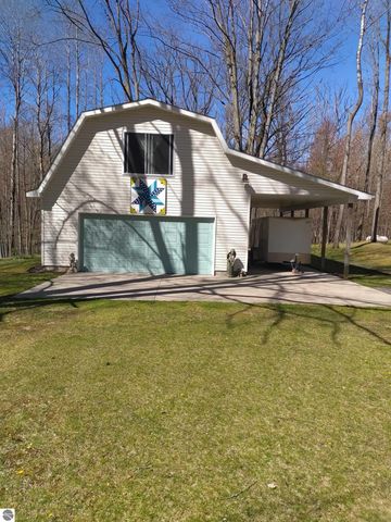 5490 Oak, Farwell, MI 48622
