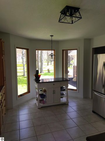 5490 Oak, Farwell, MI 48622