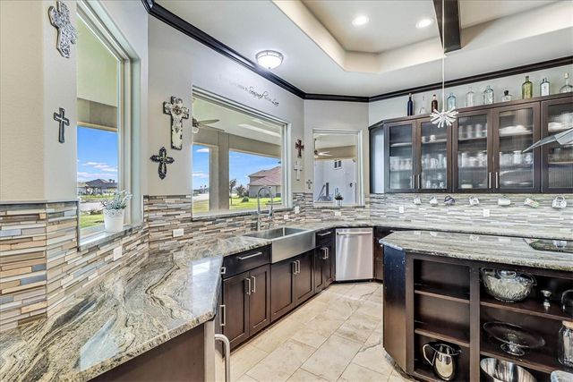 6009 Lago Vista Dr, Corpus Christi, TX 78414