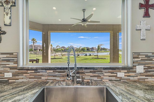 6009 Lago Vista Dr, Corpus Christi, TX 78414