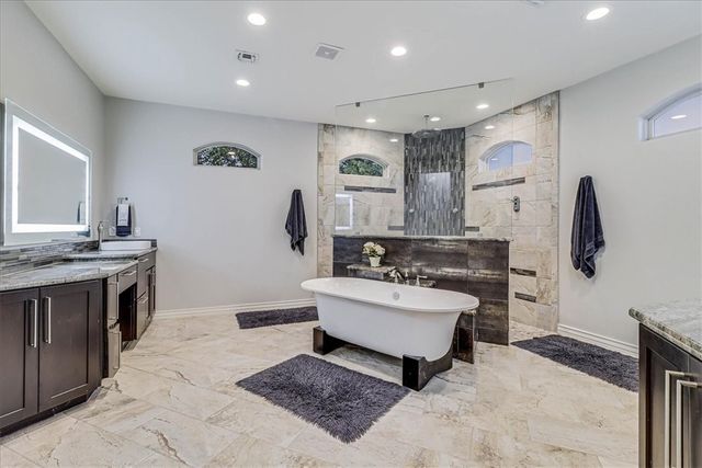 6009 Lago Vista Dr, Corpus Christi, TX 78414