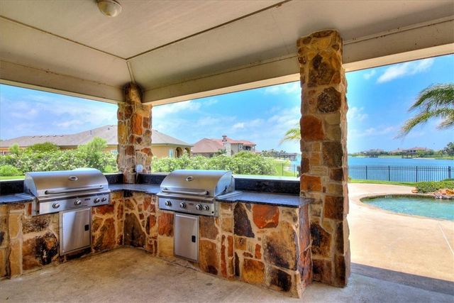 6009 Lago Vista Dr, Corpus Christi, TX 78414