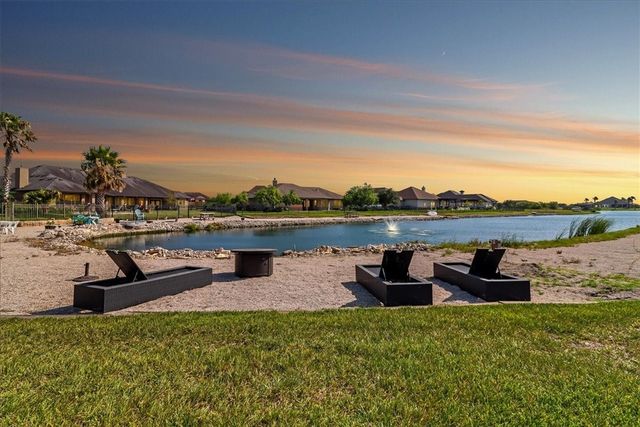 6009 Lago Vista Dr, Corpus Christi, TX 78414