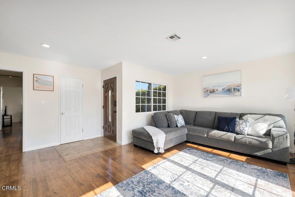 Image 6 of property listing at 3151 Fournier Street, Oxnard, CA 93033