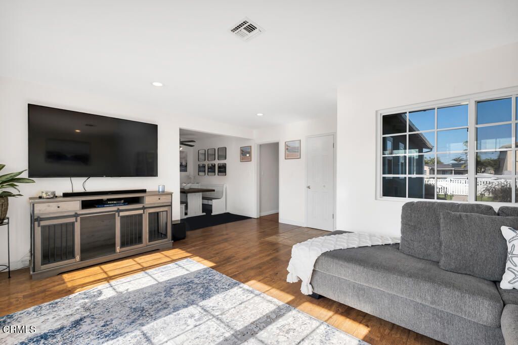 Image 7 of property listing at 3151 Fournier Street, Oxnard, CA 93033