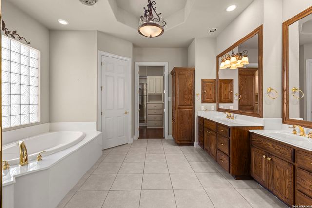 102 INDIAN BLF, Boerne, TX 78006